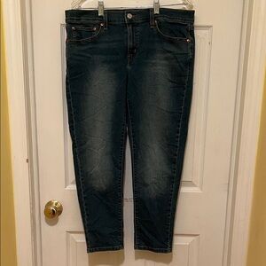 Levi’s Women’s Boyfriend Jeans Dark Wash Size 31